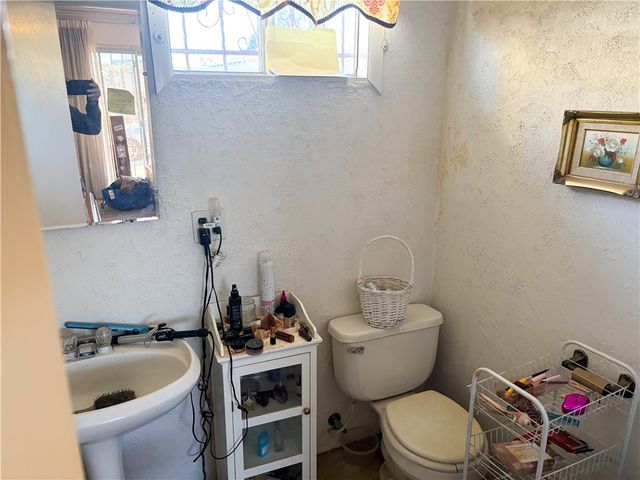 1658 W 109th Place, Los Angeles, CA 90047