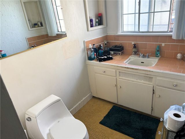 1658 W 109th Place, Los Angeles, CA 90047