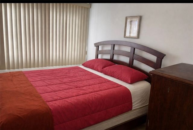 1658 W 109th Place, Los Angeles, CA 90047