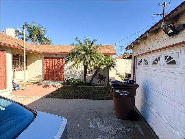 1658 W 109th Place, Los Angeles, CA 90047