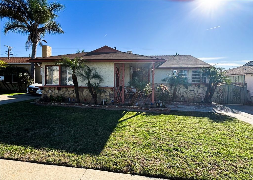 1658 W 109th Place, Los Angeles, CA 90047
