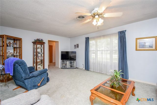 1510 Michael Street, El Campo, TX 77437