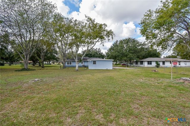 1510 Michael Street, El Campo, TX 77437