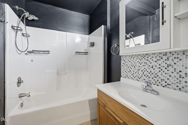 2716 Knowles Street, Raleigh, NC 27603