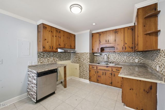2716 Knowles Street, Raleigh, NC 27603