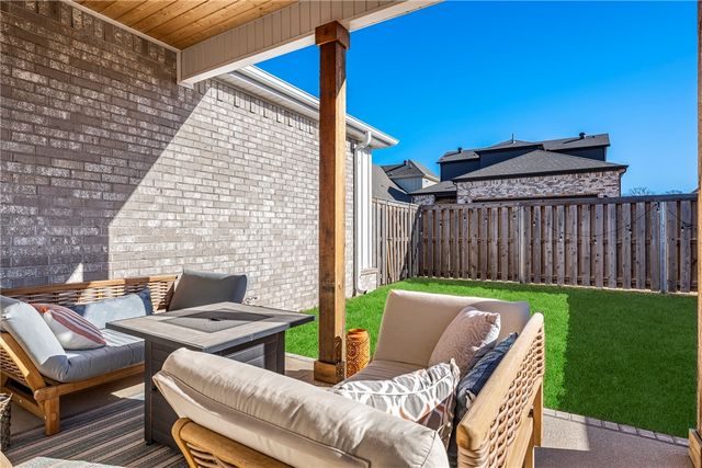 6207 SW Prism Path Street, Bentonville, AR 72713