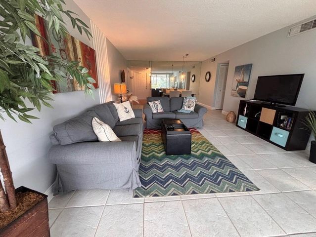 2671 S Course Drive 204, Pompano Beach, FL 33069