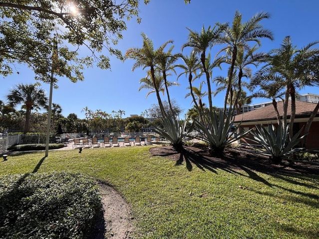 2671 S Course Drive 204, Pompano Beach, FL 33069