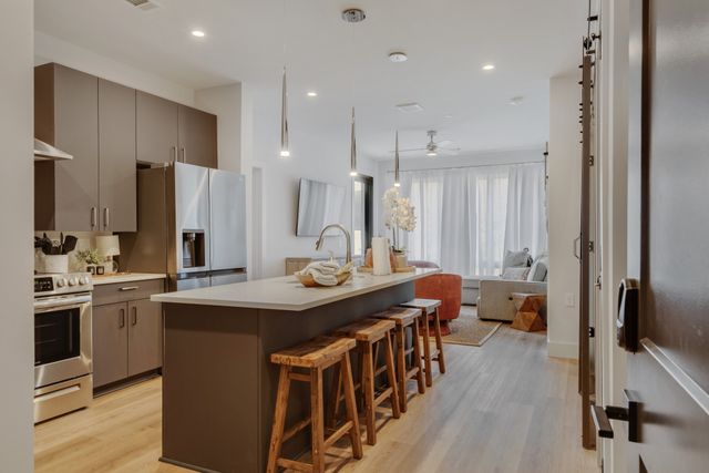 303 31st Ave N Apt 206, Nashville, TN 37203