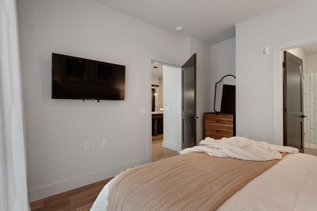 303 31st Ave N Apt 206, Nashville, TN 37203