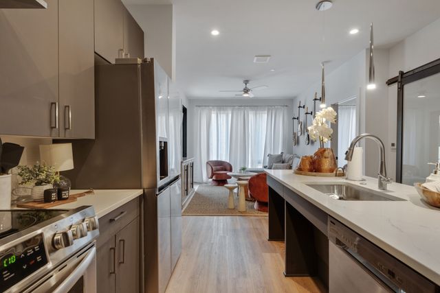 303 31st Ave N Apt 206, Nashville, TN 37203