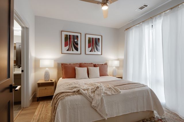 303 31st Ave N Apt 206, Nashville, TN 37203