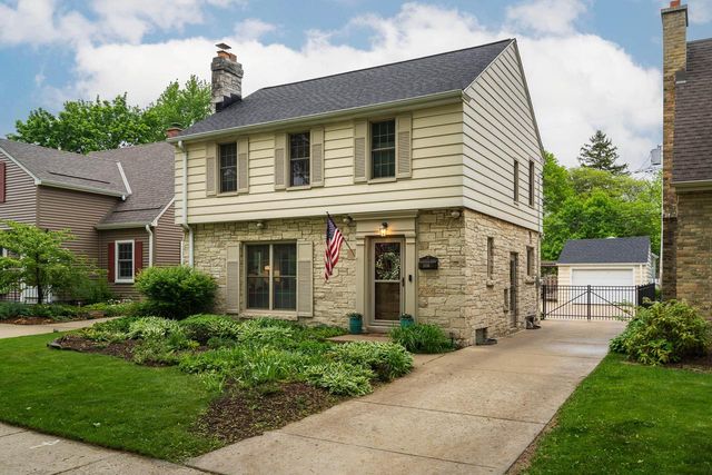 2456 N 85th STREET, Wauwatosa, WI 53226
