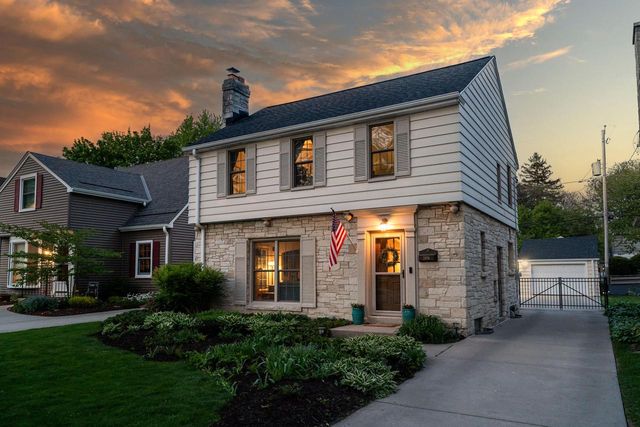 2456 N 85th STREET, Wauwatosa, WI 53226