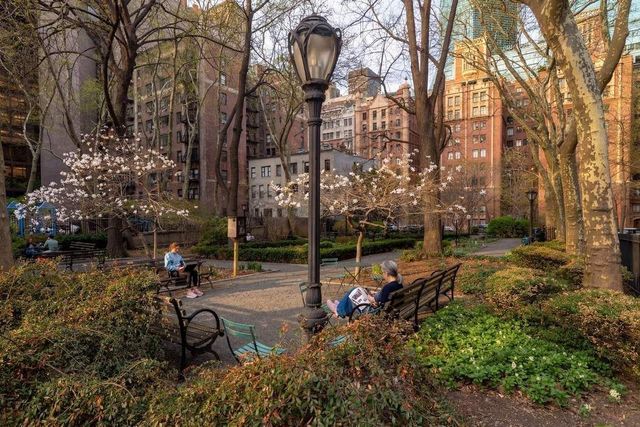 321 E 43rd St Apt 507, New York City, NY 10017