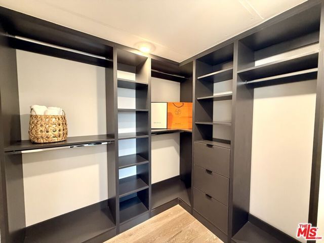 1017 N Croft Avenue 203, Los Angeles, CA 90069