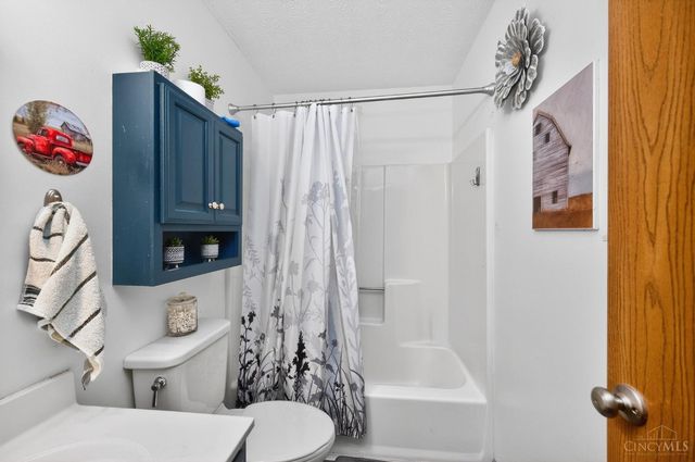 5860 Newtonsville Hutchinson Rd, Wayne Twp, OH 45103