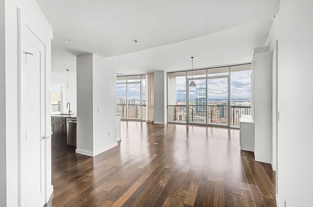 900 20th Ave S Apt 1615, Nashville, TN 37212