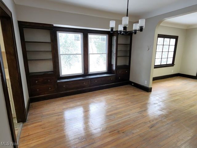 4601 E Sprague Road, Independence, OH 44131