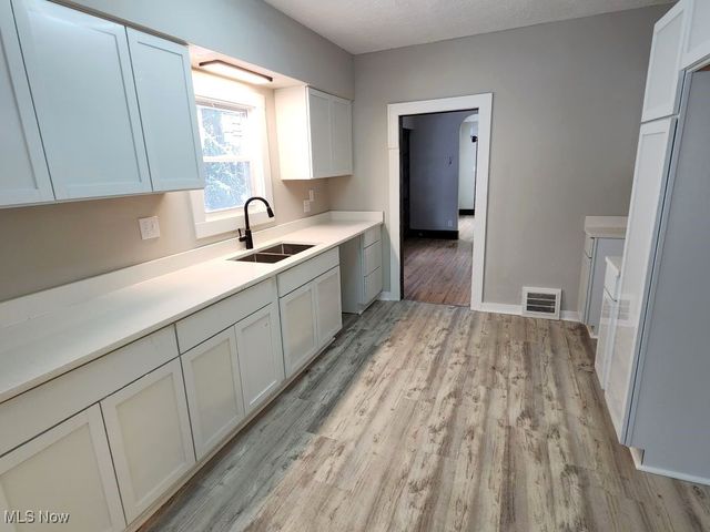 4601 E Sprague Road, Independence, OH 44131