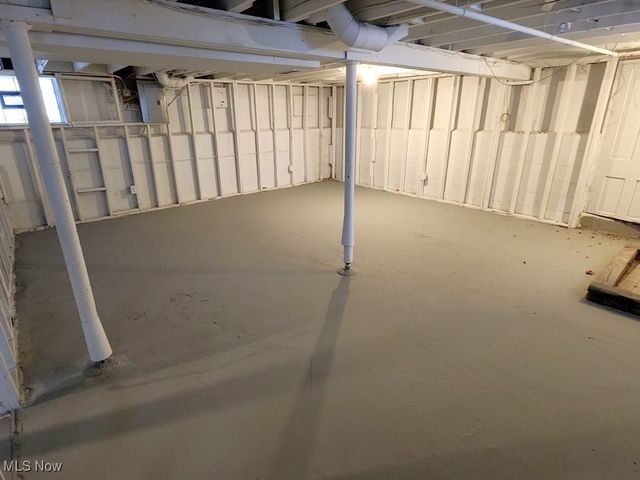 4601 E Sprague Road, Independence, OH 44131