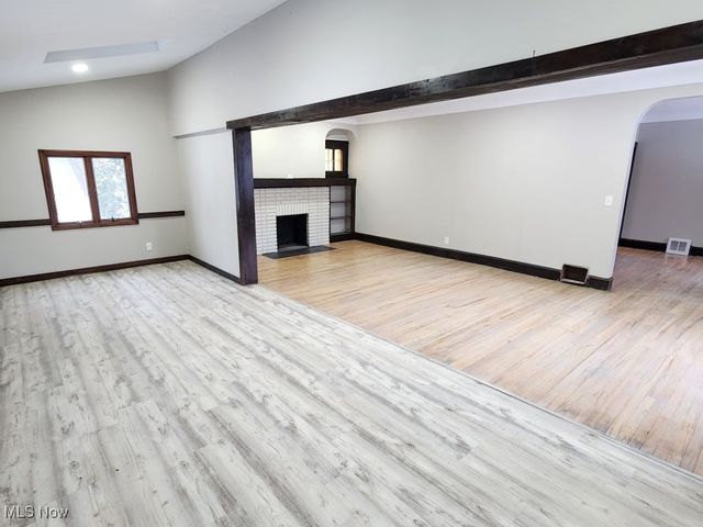 4601 E Sprague Road, Independence, OH 44131