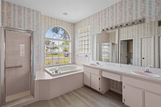 18543 BITTERN AVENUE, Lutz, FL 33558