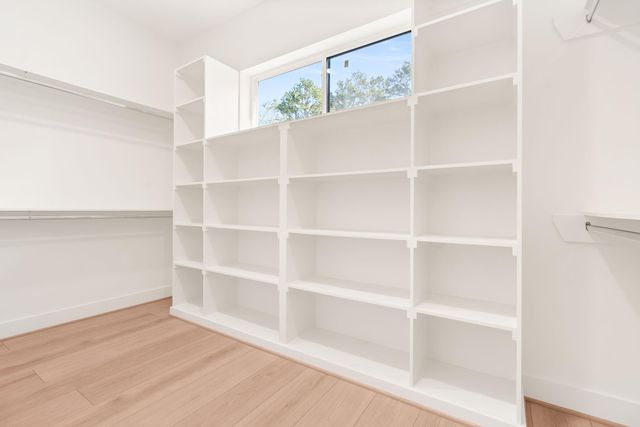 311 Mcdaniel Dr, Magnolia, TX 77354