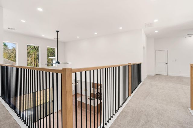 311 Mcdaniel Dr, Magnolia, TX 77354