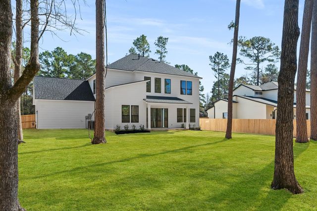 311 Mcdaniel Dr, Magnolia, TX 77354