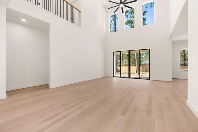 311 Mcdaniel Dr, Magnolia, TX 77354