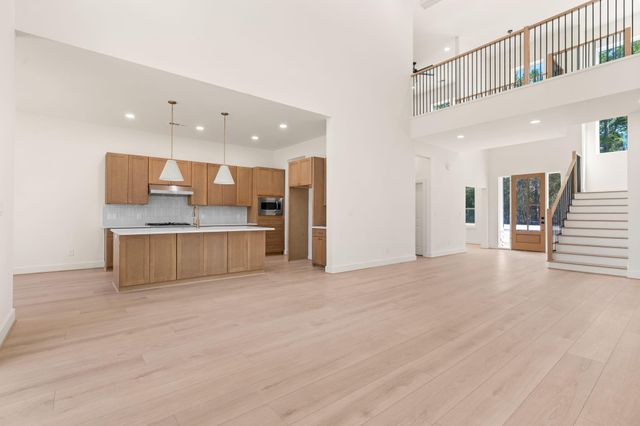 311 Mcdaniel Dr, Magnolia, TX 77354