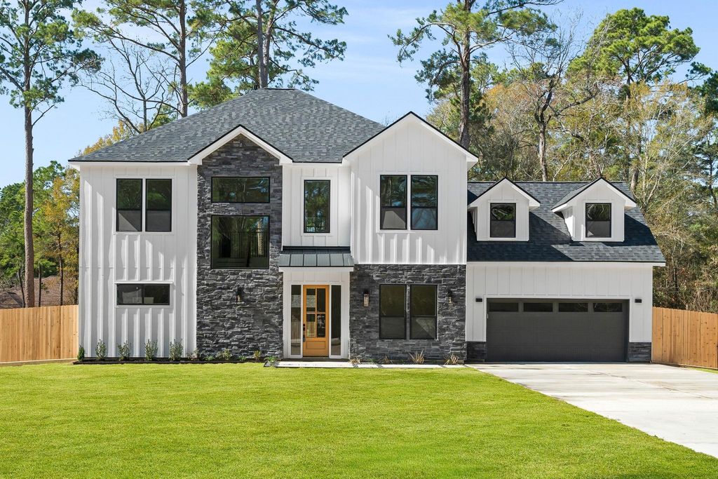 311 Mcdaniel Dr, Magnolia, TX 77354