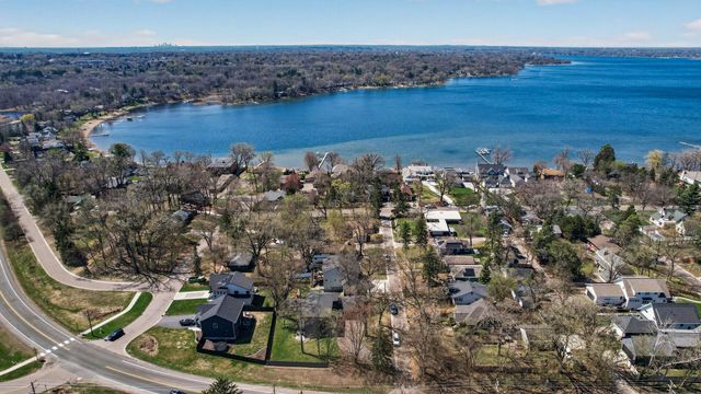 92 Birch Street, Mahtomedi, MN 55115