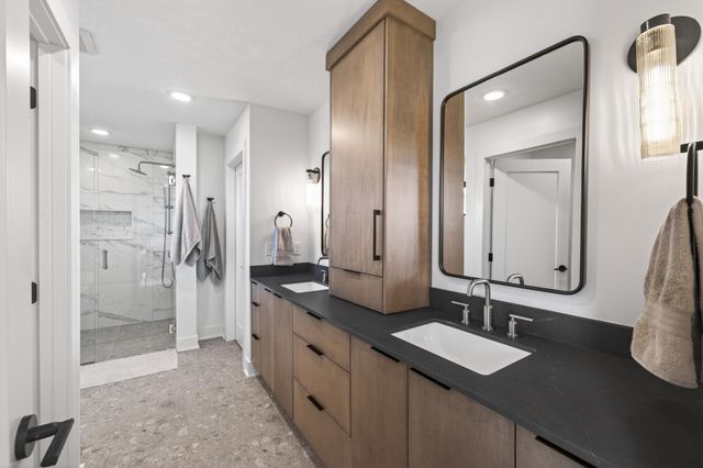 92 Birch Street, Mahtomedi, MN 55115