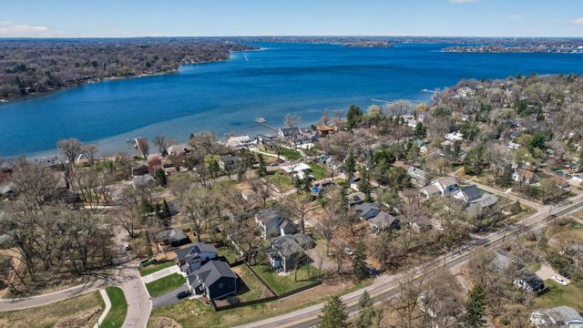 92 Birch Street, Mahtomedi, MN 55115