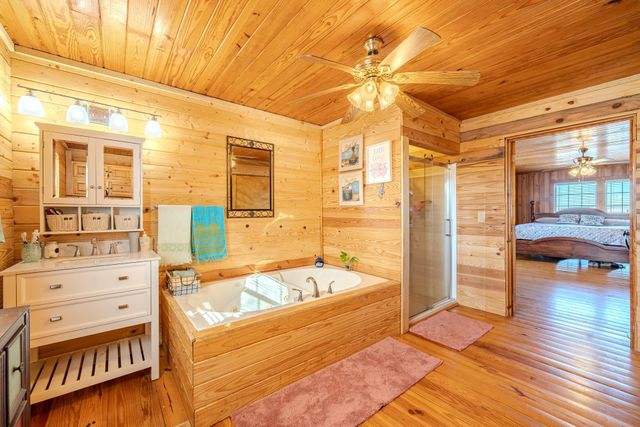 230 SILVER WATER LN, Counce, TN 38326