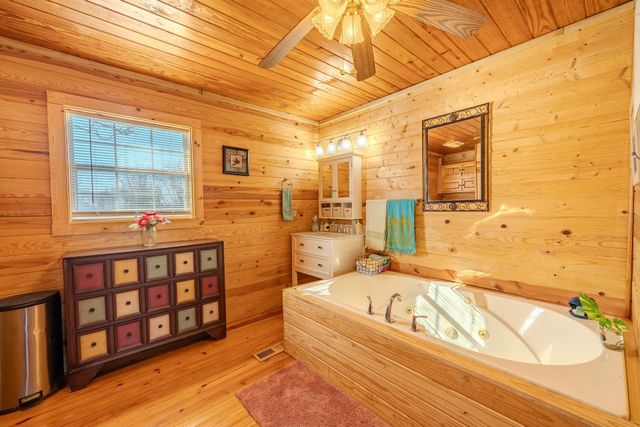 230 SILVER WATER LN, Counce, TN 38326