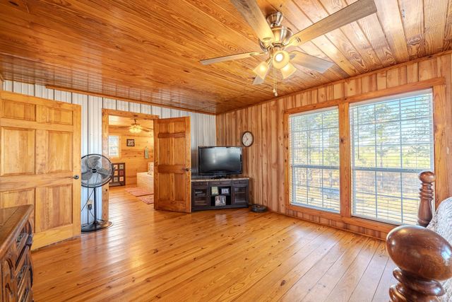 230 SILVER WATER LN, Counce, TN 38326