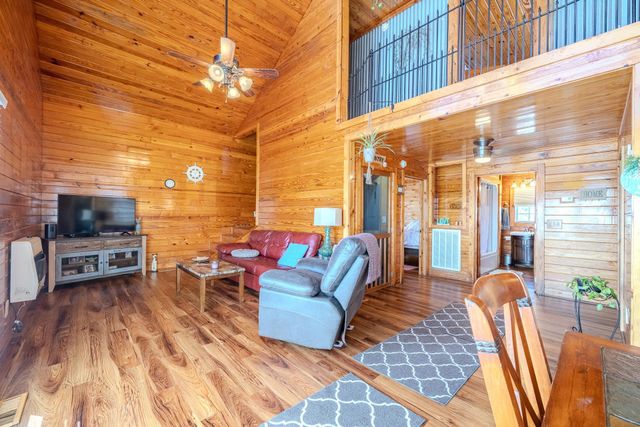 230 SILVER WATER LN, Counce, TN 38326