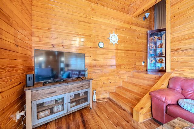 230 SILVER WATER LN, Counce, TN 38326