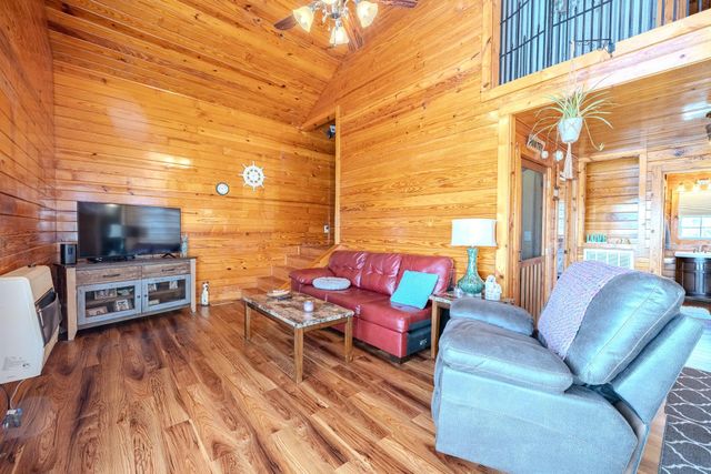 230 SILVER WATER LN, Counce, TN 38326