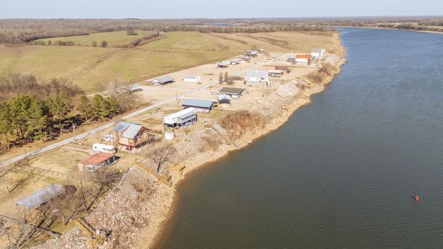 230 SILVER WATER LN, Counce, TN 38326