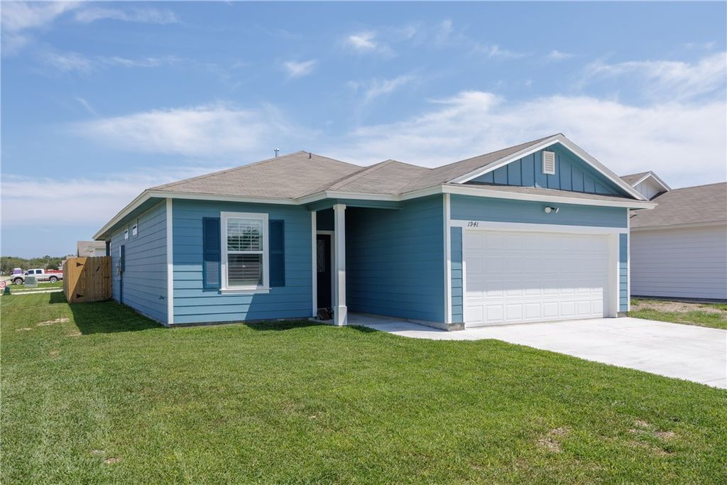 1941 Estes Flats Dr, Aransas Pass, TX 78336 — photo 4