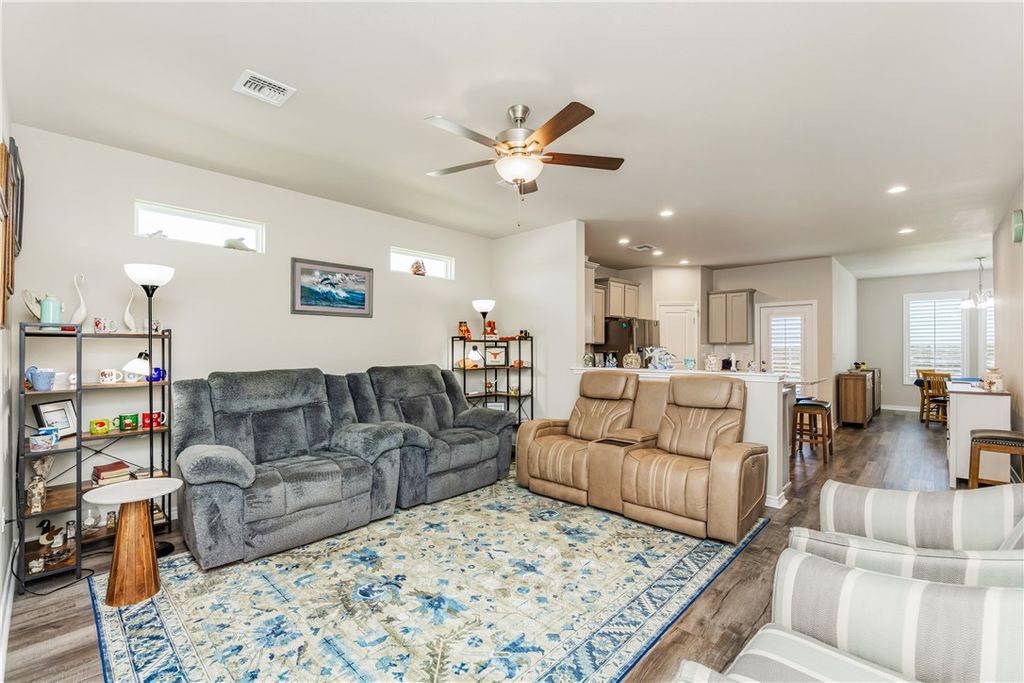 1941 Estes Flats Dr, Aransas Pass, TX 78336 — photo 5