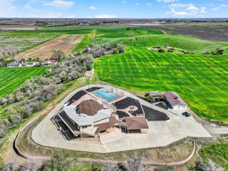 8560 Holmes Ln, Winters, CA 95694