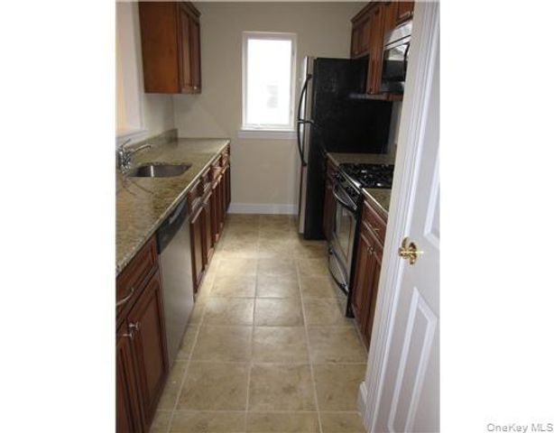 110 Tondo Circle, Harriman, NY 10926