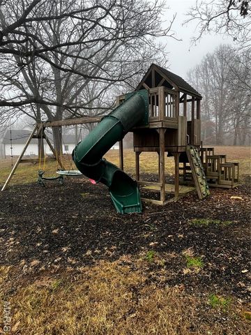 15676 State Highway Ad, Dexter, MO 63841