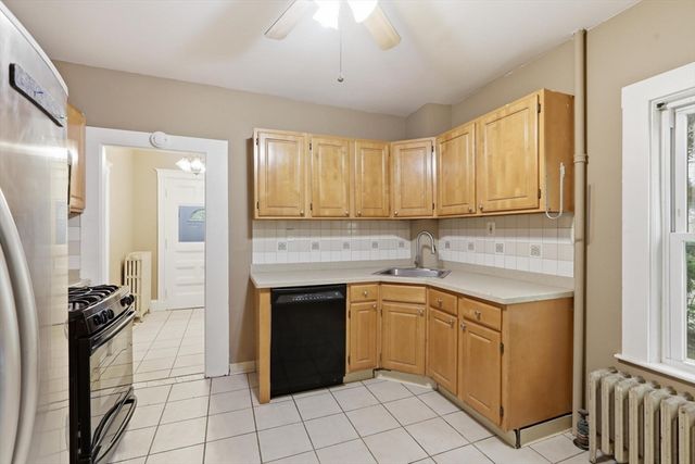 34 Common St, Braintree, MA 02184
