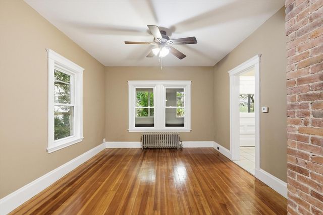 34 Common St, Braintree, MA 02184